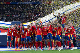 英锦赛特鲁姆普10-8霍金斯 夺得生涯排名赛第30冠.